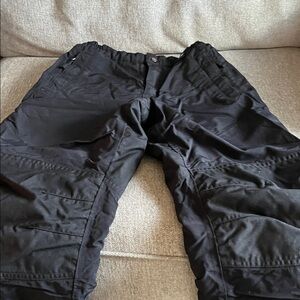 Lands End boys snow pants size 12 black - great condition!